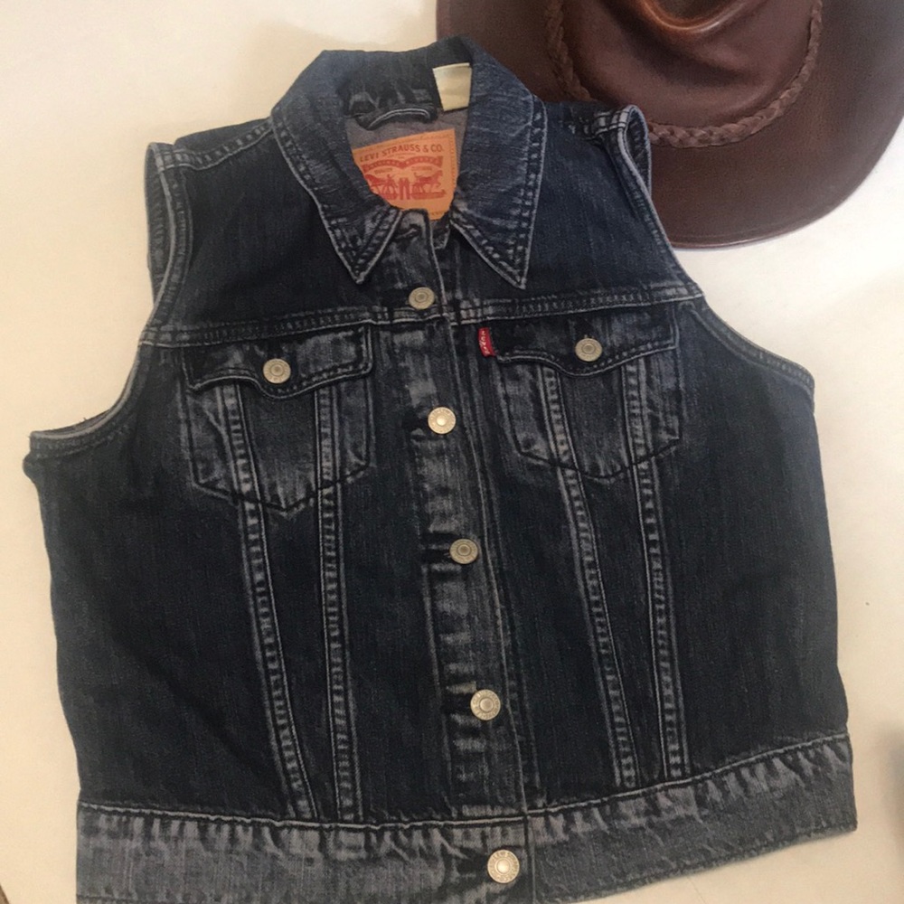 Women’s Levi’s denim jean vest